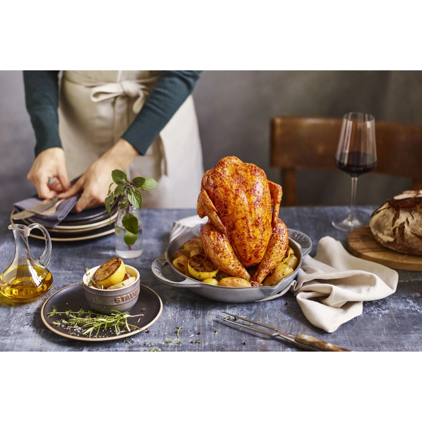 Staub Bräter 24 Cm, Gusseisen, Graphit-Grau 3 Staub Bräter 24 Cm, Gusseisen, Graphit-Grau – Bild 3