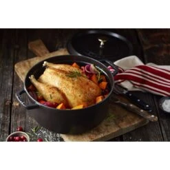 Staub Cocotte 26 Cm, Rund, Schwarz, Gusseisen 9 Staub Cocotte 26 Cm, Rund, Schwarz, Gusseisen -Heimische Küche Verkäufe 000017453