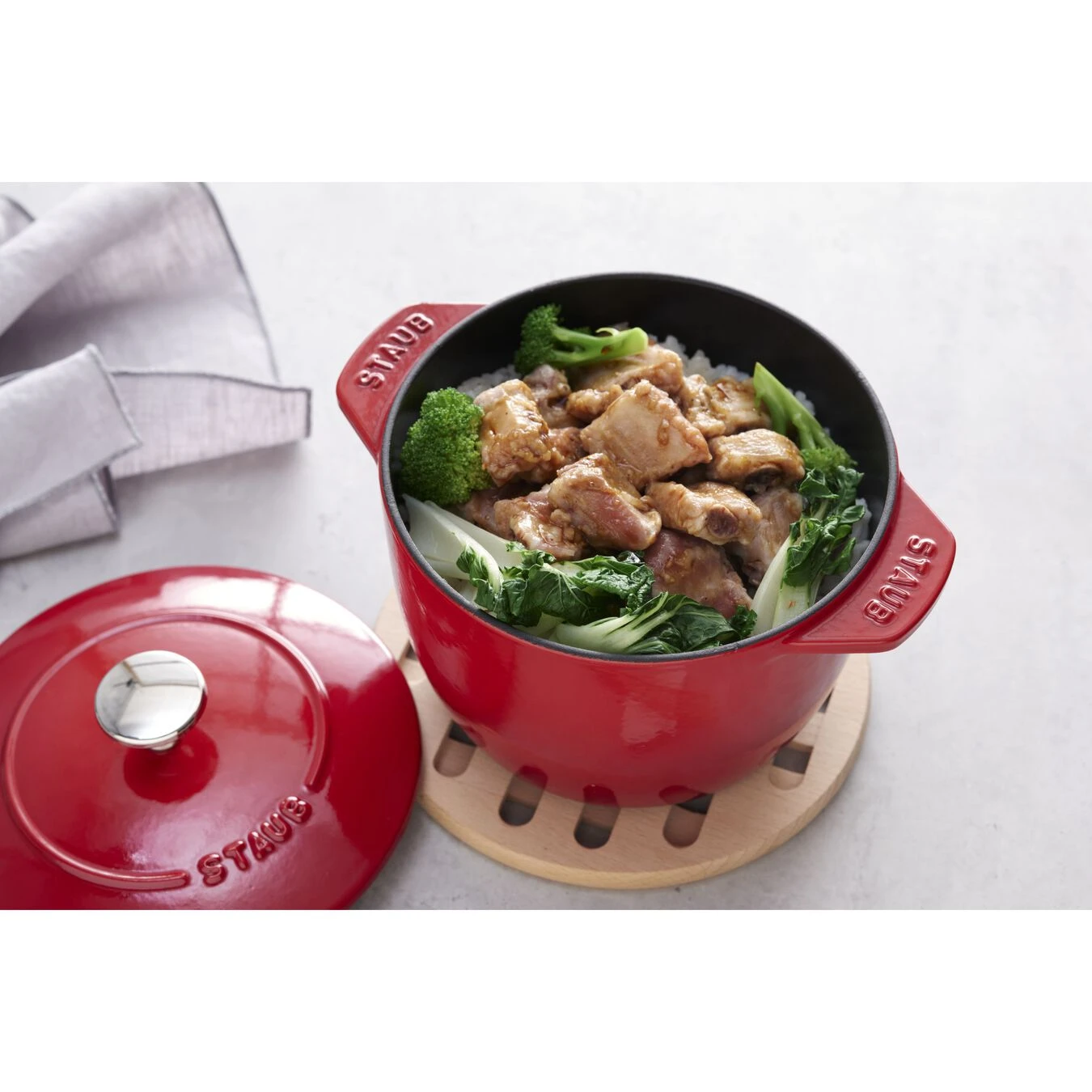 Staub Reis-Cocotte 16 Cm, Rund, Kirsch-Rot, Gusseisen 6 Staub Reis-Cocotte 16 Cm, Rund, Kirsch-Rot, Gusseisen – Bild 6