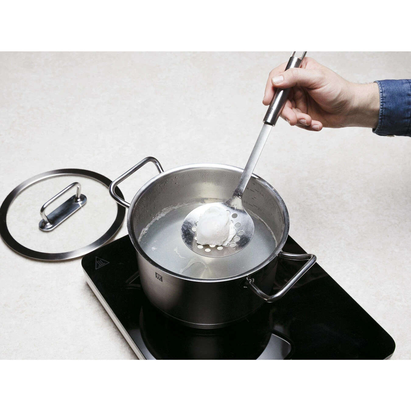 Zwilling Schaumkelle, 33 Cm, 18/10 Edelstahl 2 Zwilling Schaumkelle, 33 Cm, 18/10 Edelstahl – Bild 2