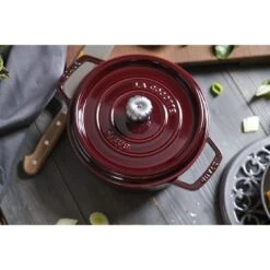 Staub Cocotte 24 Cm, Rund, Grenadine-Rot, Gusseisen -Heimische Küche Verkäufe 424422041
